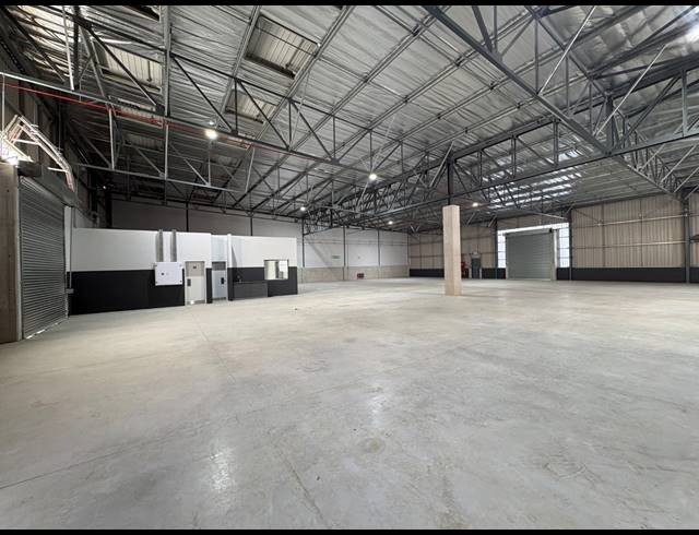 976M² WAREHOUSE TO LET IN ATLANTIC HILLS